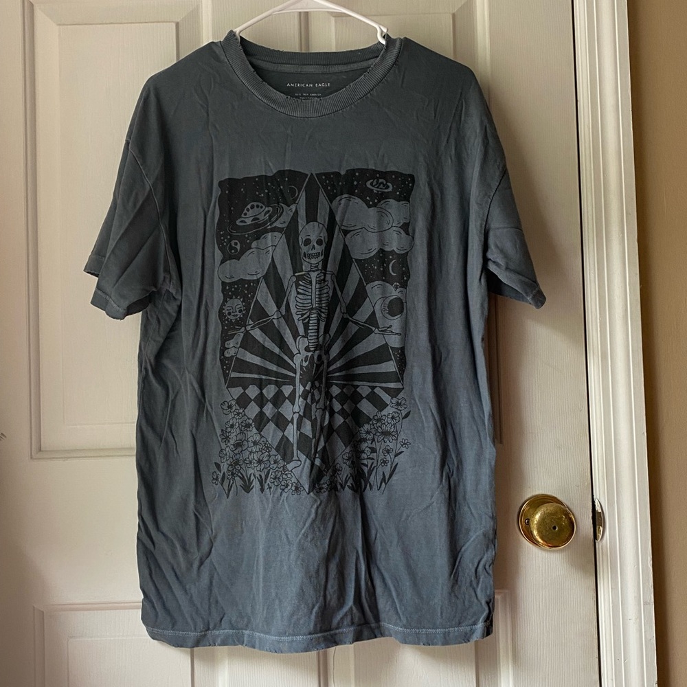 Graphic tee